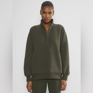 Aritzia Women’s Quarter Zip Sweatshirt